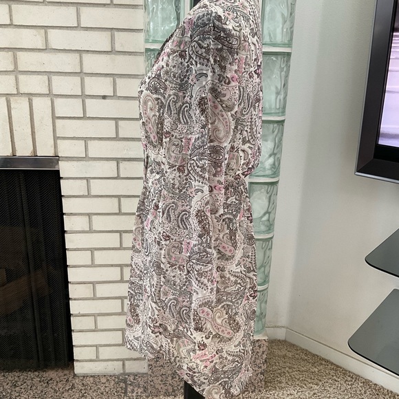 Women’s Dress - Picture 3 of 6